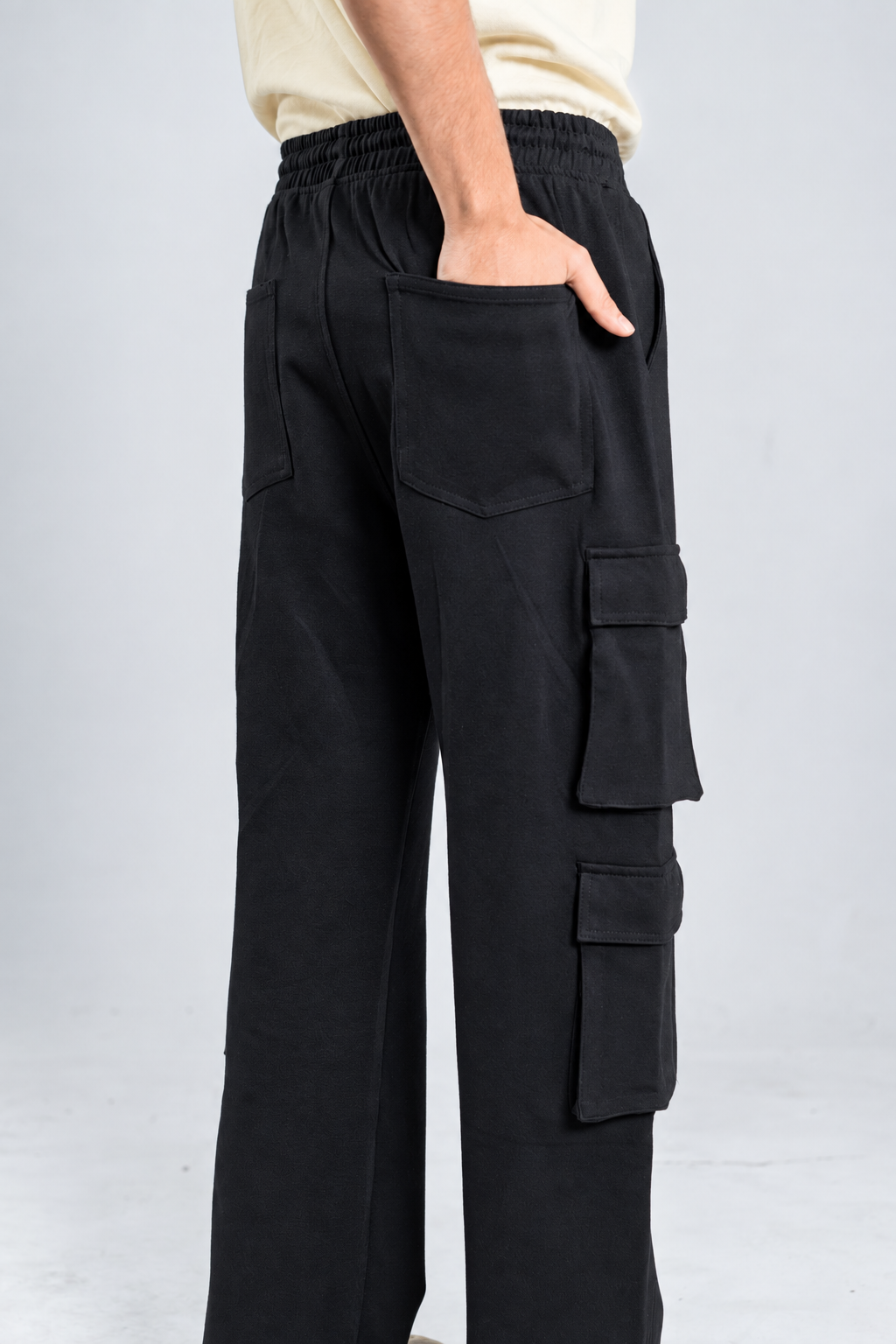 Mad Koffee 4 Way Stretch 8 Pocket Baggies - Black