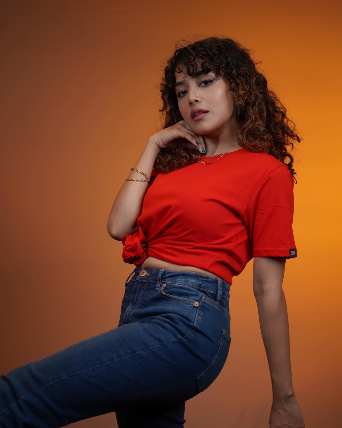 The Basics White – Red