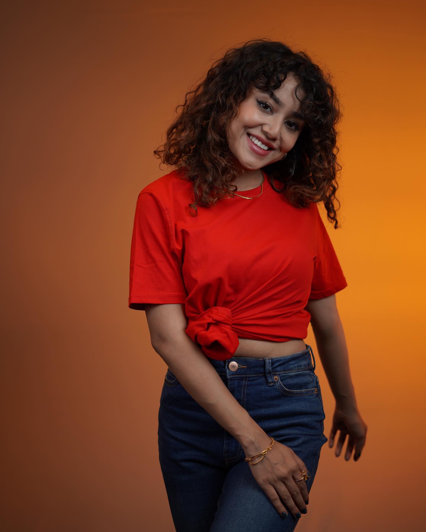 The Basics White – Red