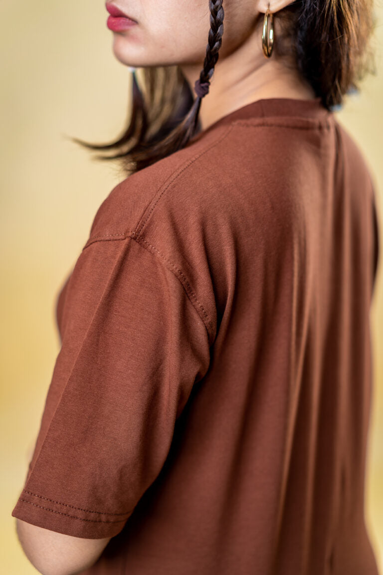 The Basics Chocolate – Regular Fit T-shirt