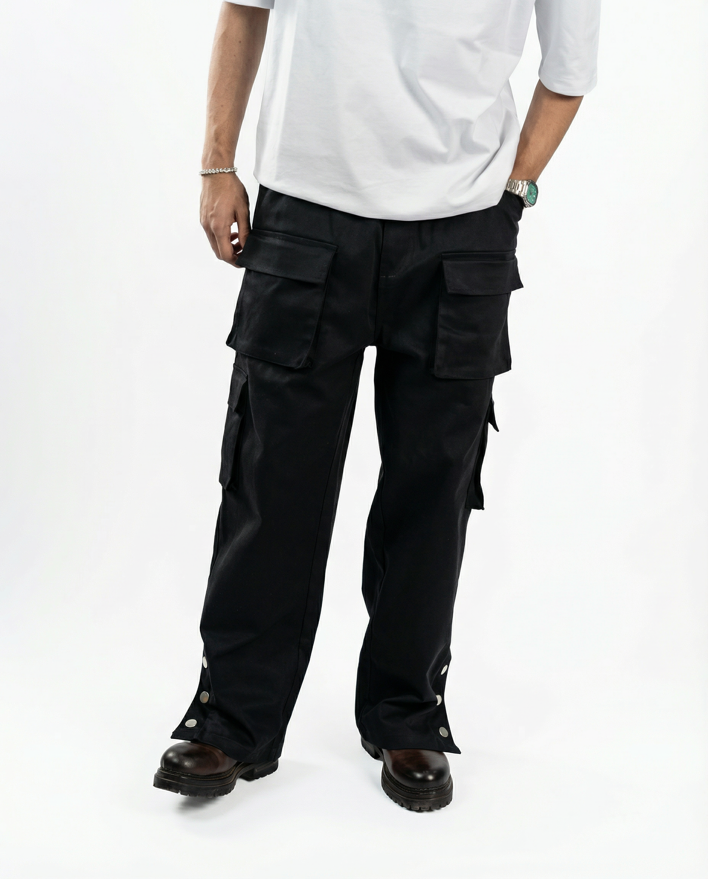 Field Cargos: Jet Black