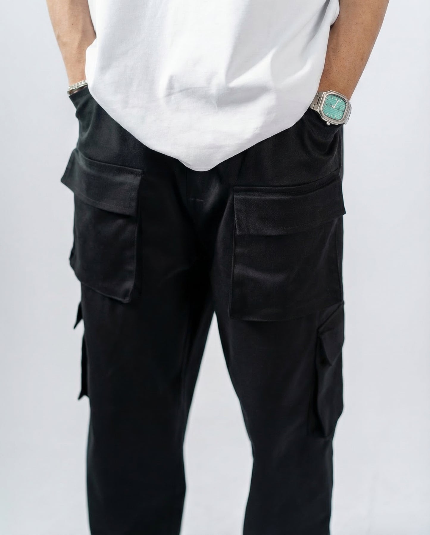 Field Cargos: Jet Black