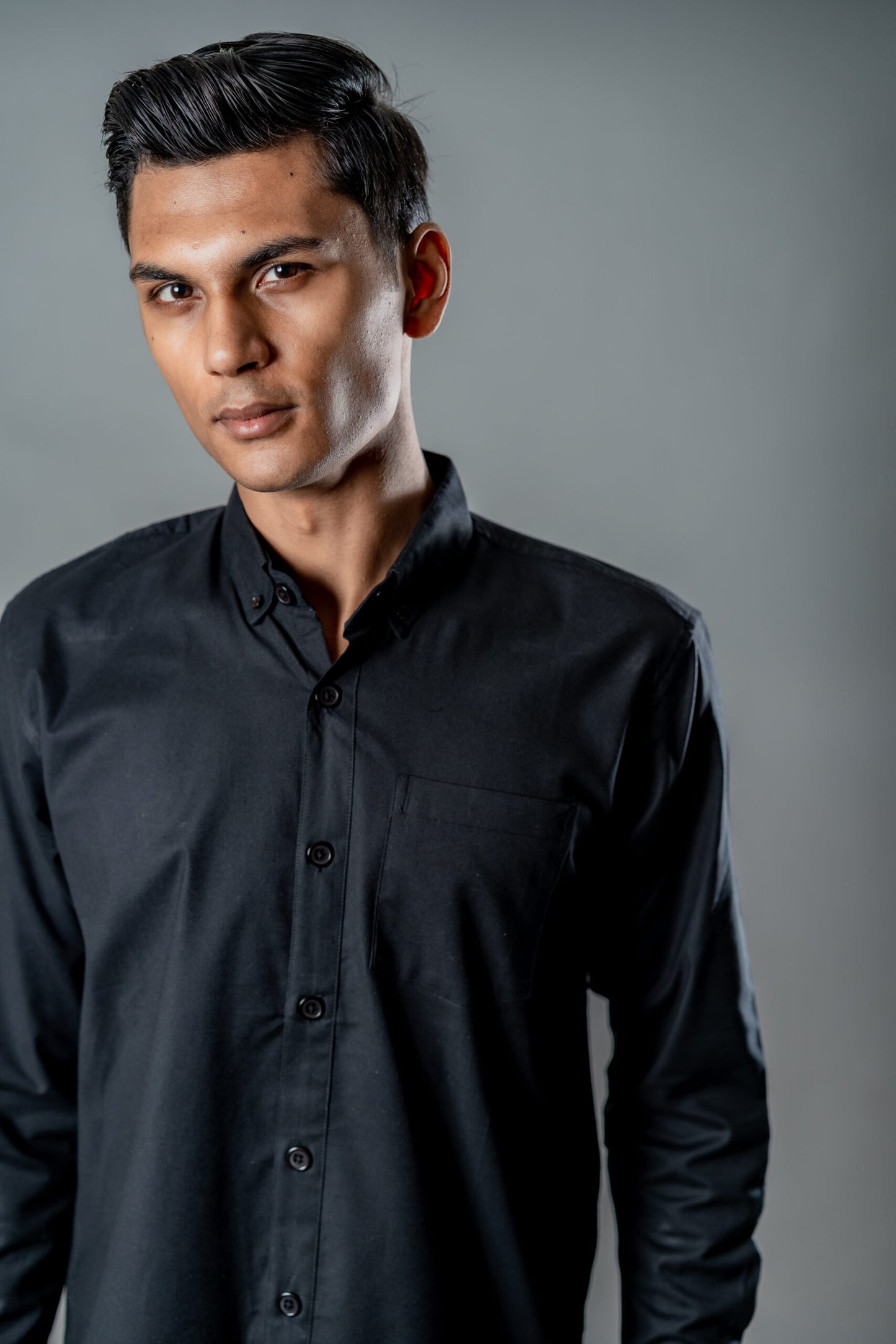 Button-Down Oxford Shirt – Carbon Black