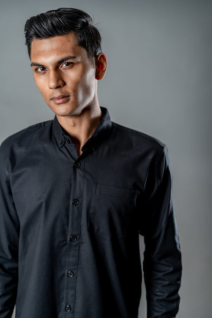 Button-Down Oxford Shirt – Carbon Black