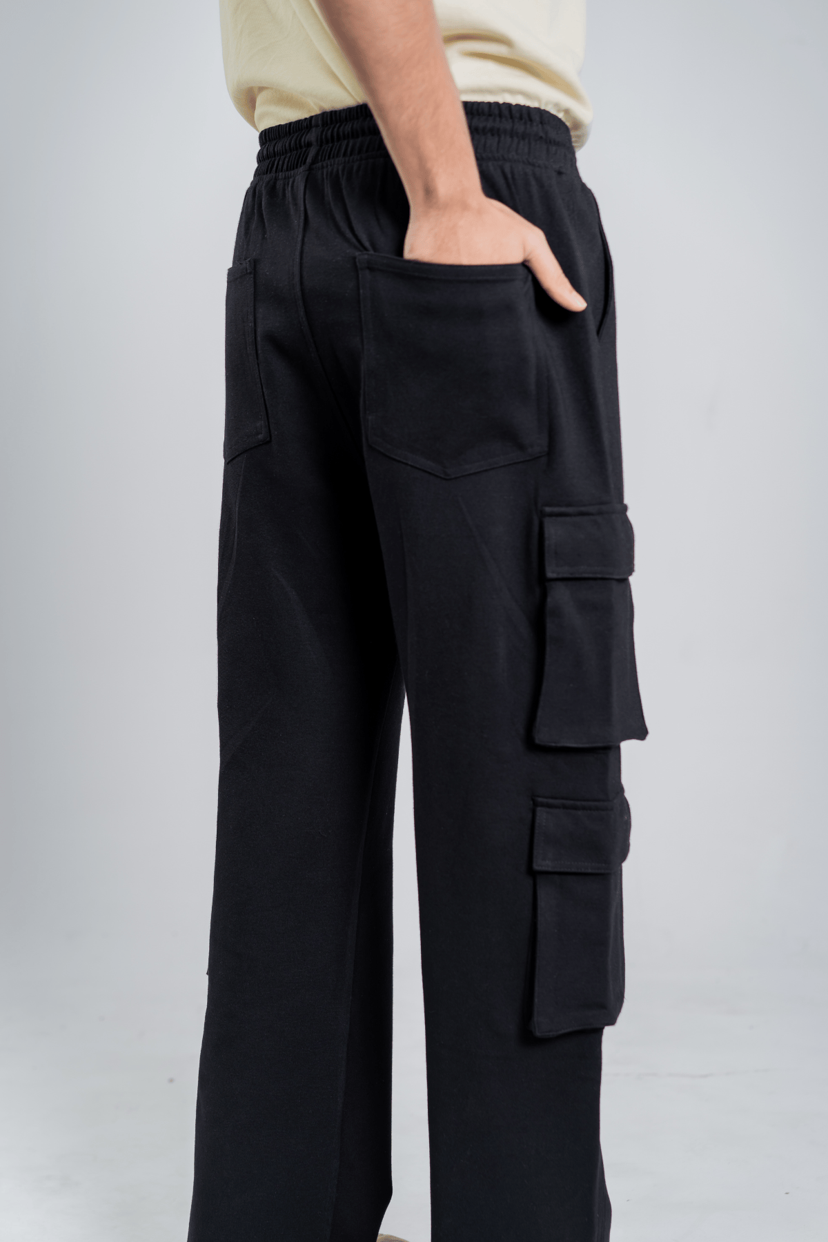 Mad Koffee 4 Way Stretch 8 Pocket Baggies - Black