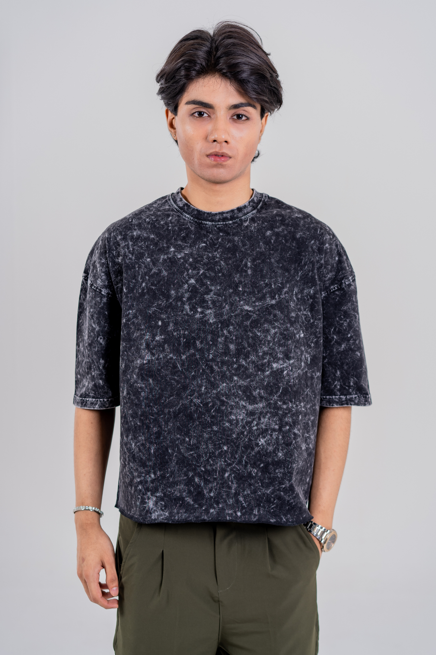 Men’s Full Pour Acid Wash Tee – Washed Black