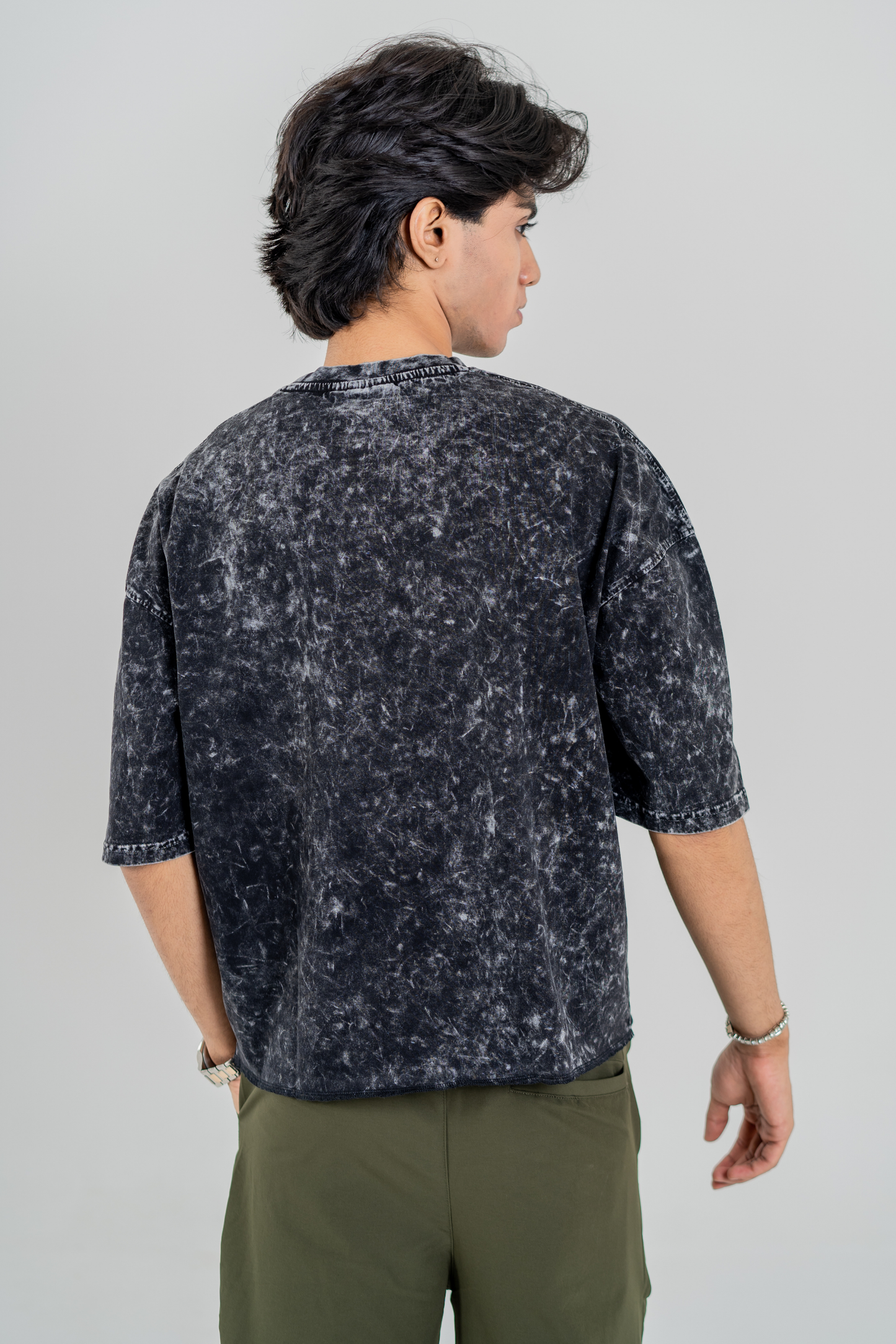 Men’s Full Pour Acid Wash Tee – Washed Black
