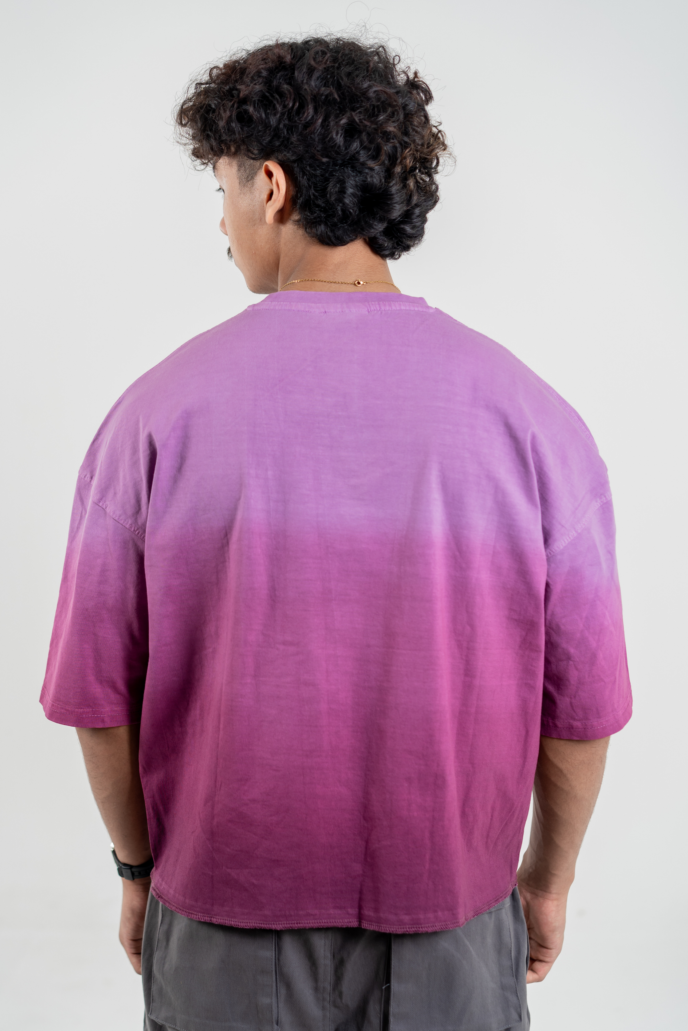 Men’s Full Pour Acid Wash Tee – Berry Brew Gradient