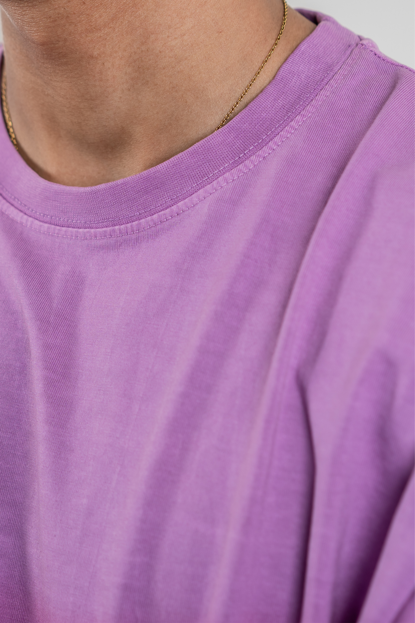 Men’s Full Pour Acid Wash Tee – Berry Brew Gradient