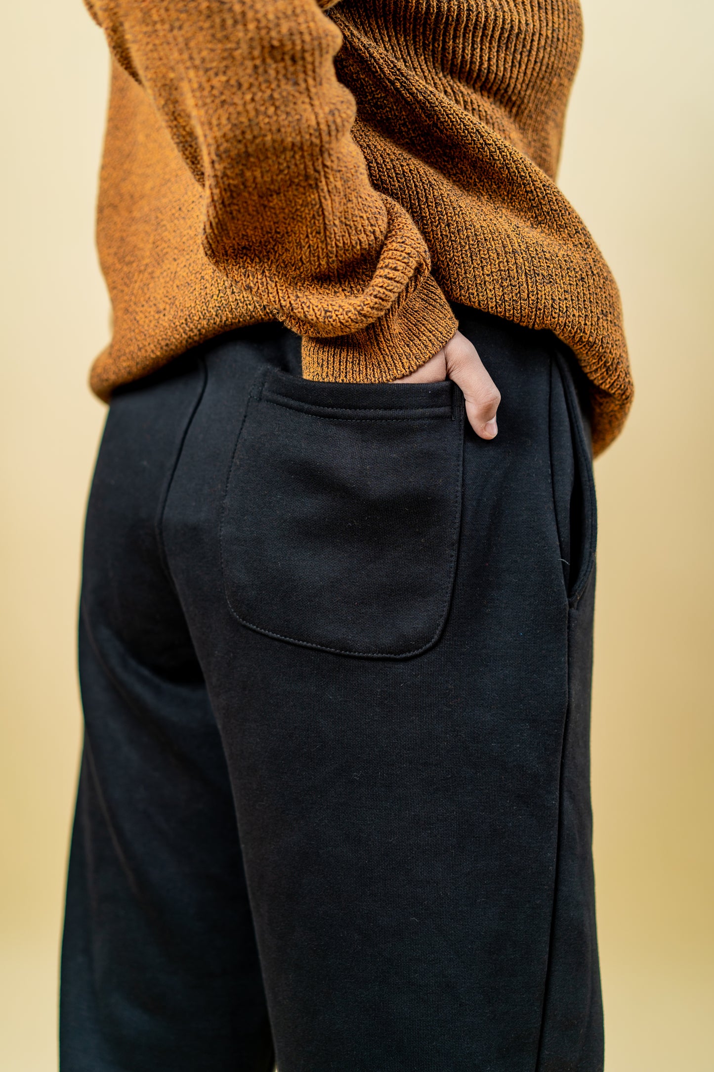 Relaxed Fit Sweatpants - Black