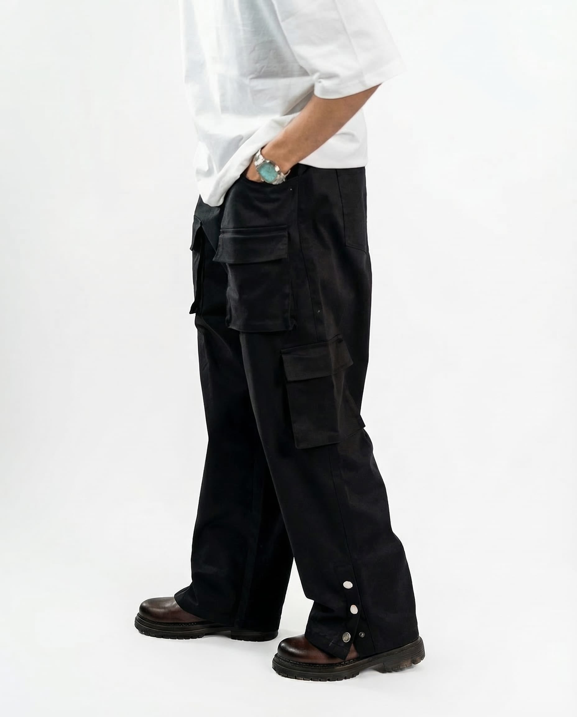 Mad Koffee Baggies Field Cargos: Jet Black