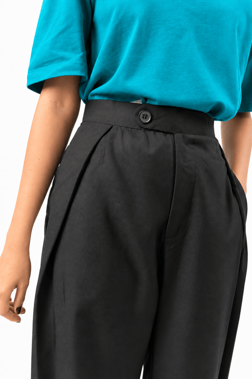 Load image 1 in gallery view. Mad Koffee Pants Pleated Balloon Pant - Black